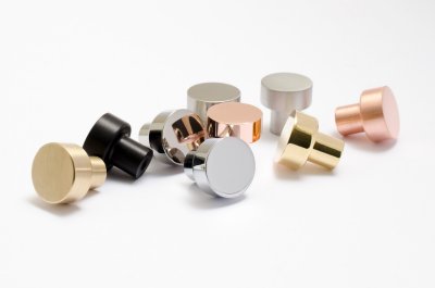 Small knobs in brass, copper, stainless steel, black, aluminium