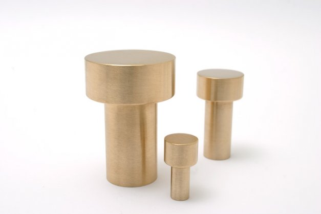 Hook Dot 55 <BR> brushed brass