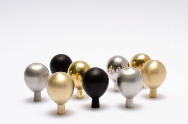 Drop 28, knopp krok i polerad mässing, borstad mässing, polerad rostfri, borstad rostfri, polerad koppar, borstad koppar, svart