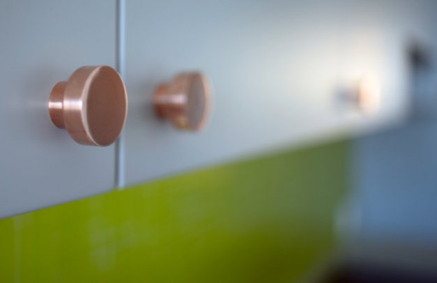 Köksknoppar i koppar. Kopparknoppar till köksluckor