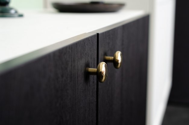 Knob / Hook caramel 24 <BR> polished brass