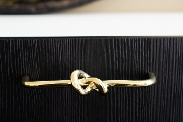 Cabinet pull Knot 136 <BR> polished brass