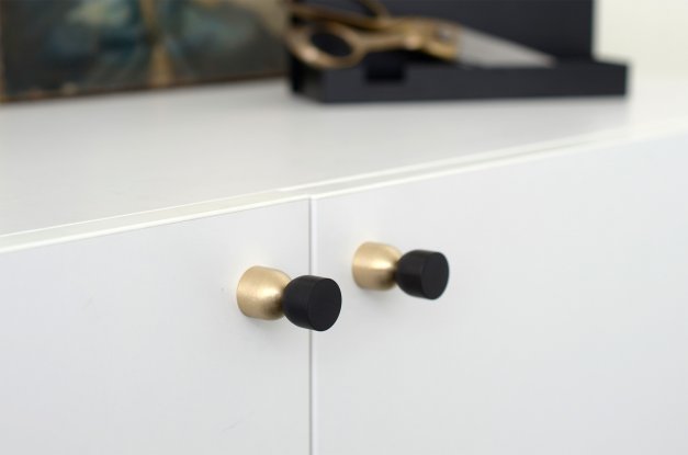 Knopp / Krok Kokeshi Mix 1832 <BR> borstad mässing / svart aluminium