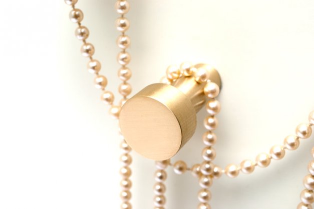 Hook Dot 55 <BR> brushed brass