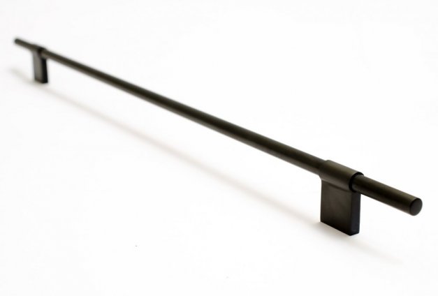 Handtag Line 432 <BR> svart aluminium