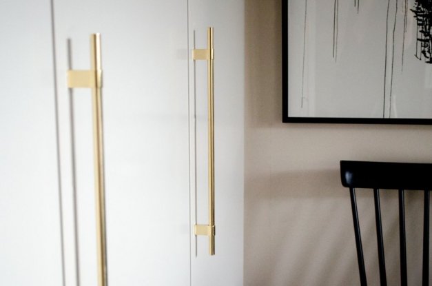 Handtag Line Big 442 <BR> polerad mässing