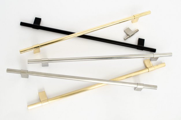 långa Handtag i mässing, rostfritt, svart aluminium