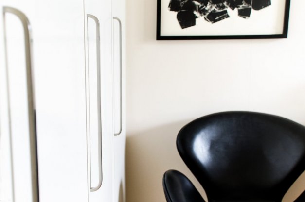 Cabinet Pull Slim 440 <BR> polished stainless steel