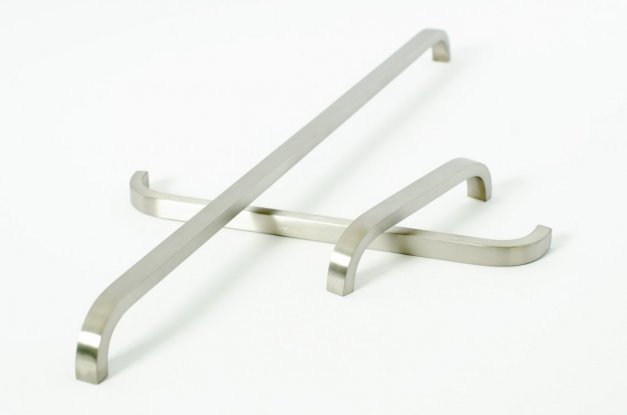 Cabinet Pull Slim 136 <BR> brushed stainless steel